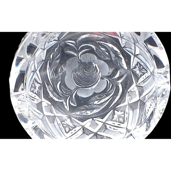 Crystal Cigar Ashtray With Intricate Floral & Geometric Design - Picture 4 of 5